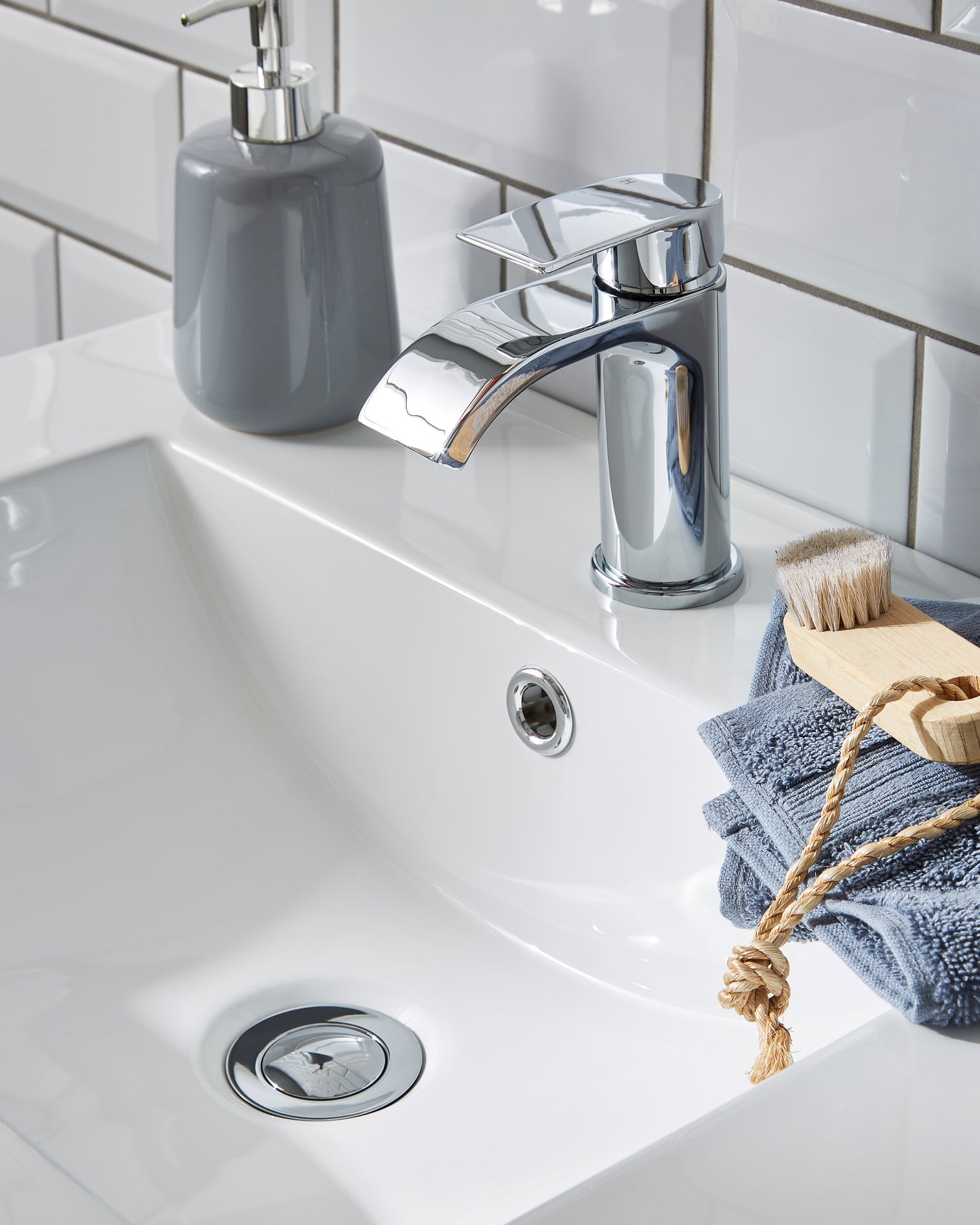 BELLA MONO BASIN MIXER 0FTAP11